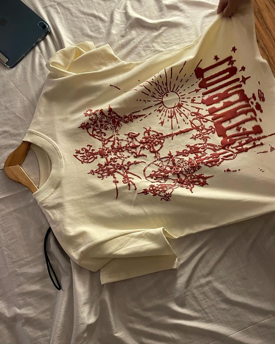 ★Cyber Crimson Tee★
